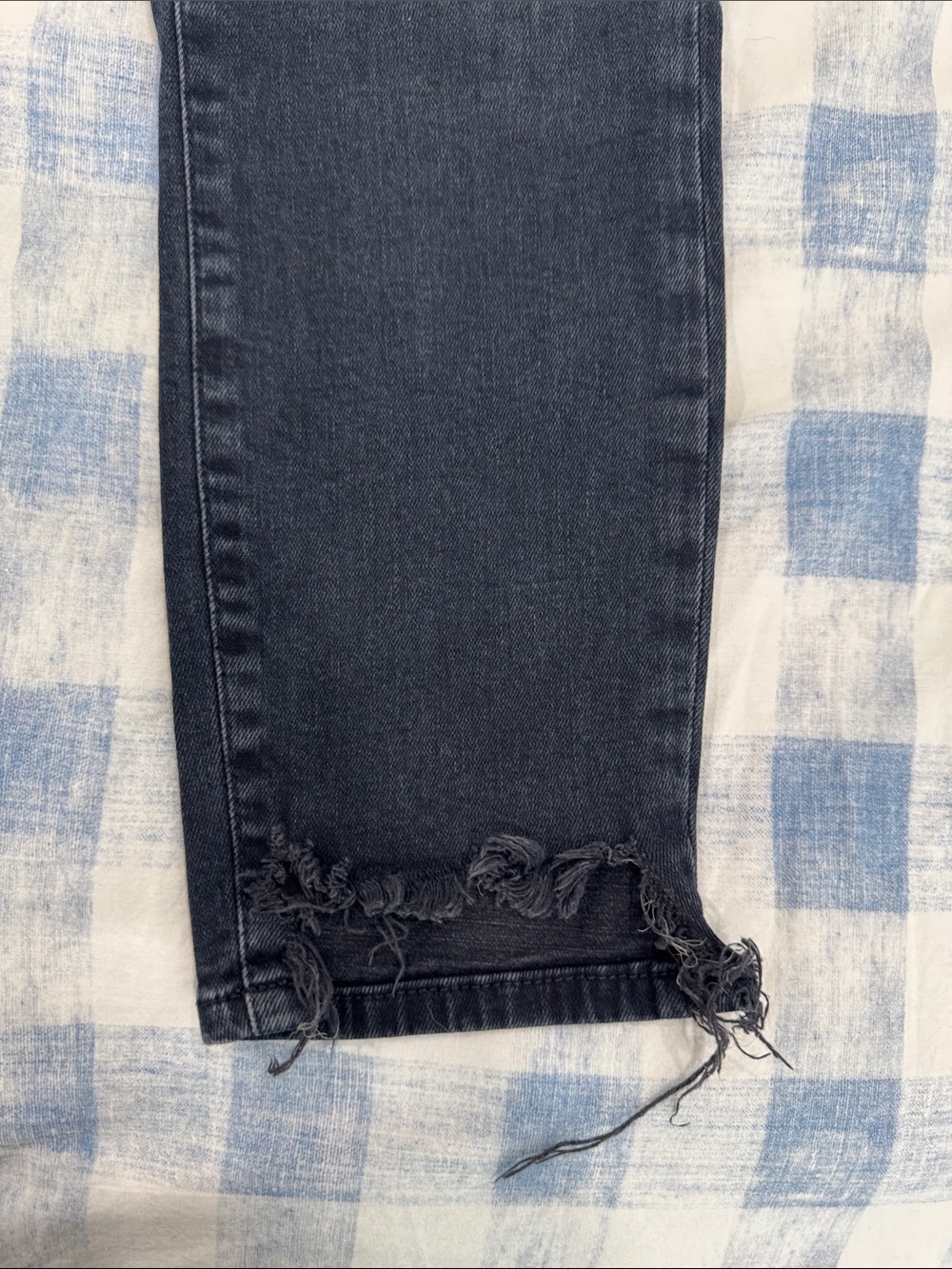 Frame Jeans - Picture 2 of 4